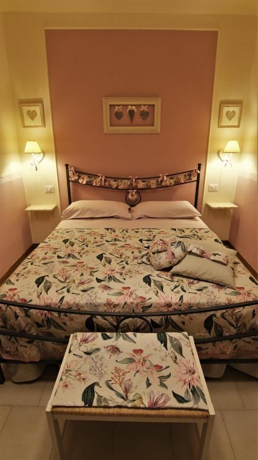 La Casina Dei Cuori Di Nonna Miglia Villa Pallerone Exterior foto